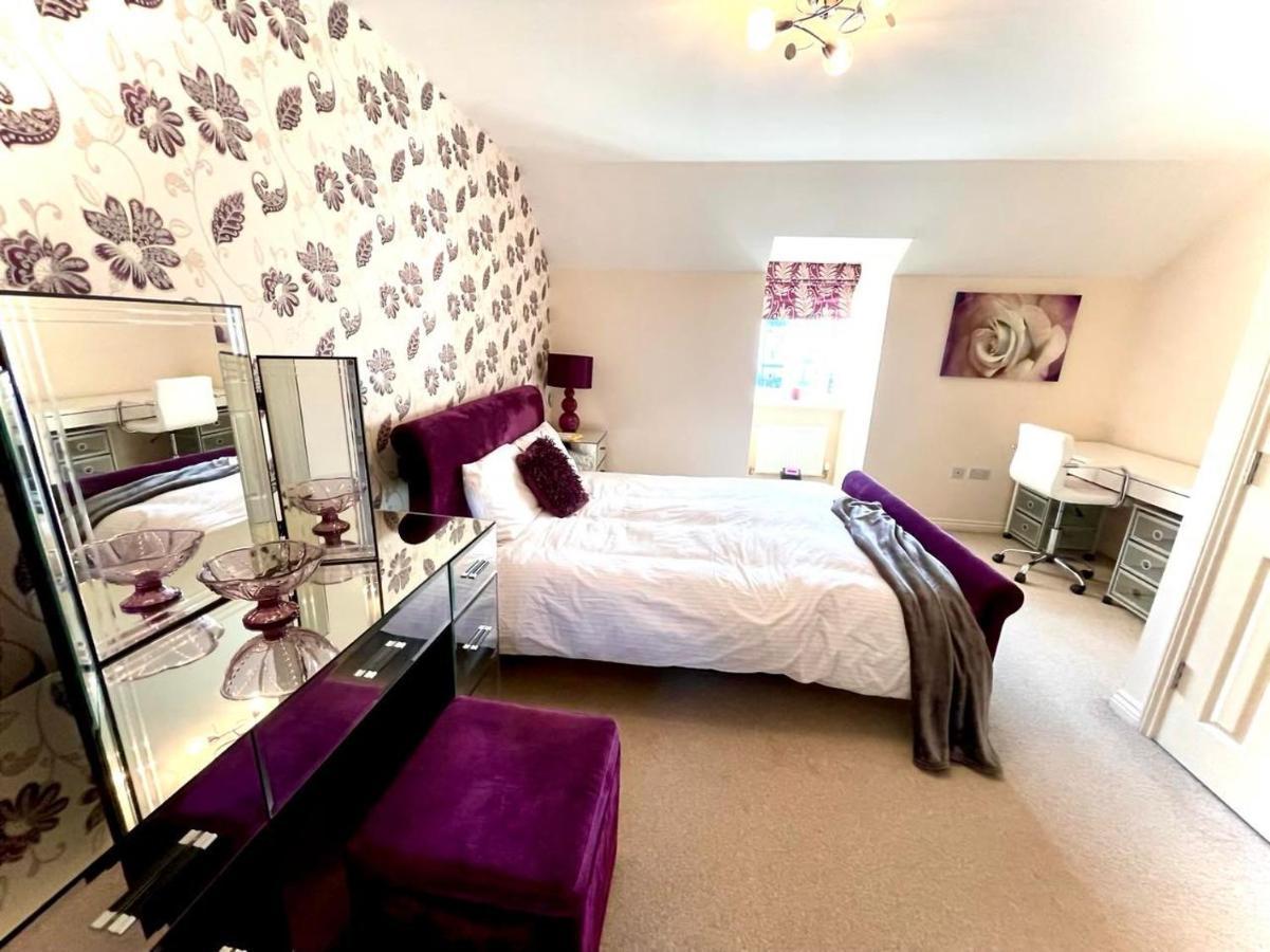 Lakeside Stylish 3 Bedroom House Grays ภายนอก รูปภาพ