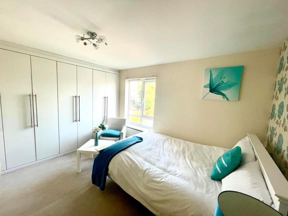 Lakeside Stylish 3 Bedroom House Grays ภายนอก รูปภาพ